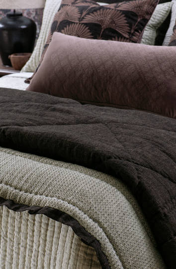 Bianca Lorenne - Tessere Comforter / Eurocase - Walnut